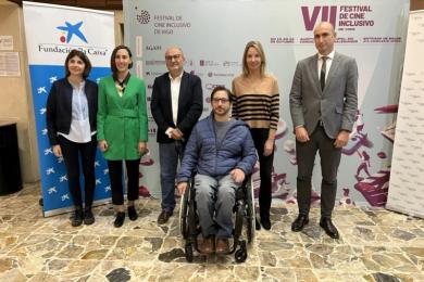 Fernández-Tapias salienta a iniciativa social do festival de cine inclusivo de Vigo, que lle rende homenaxe póstumo ao director Roberto Pérez Toledo