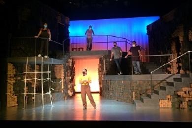 O Centro Dramático Galego ofrece cada luns accións escénicas improvisadas arredor da súa nova produción 'A peste'