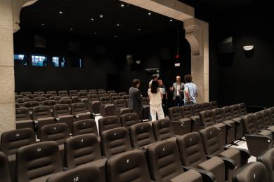 A Filmoteca de Galicia abre ao público tras finalizar as obras financiadas pola Xunta para renovar a sala e a cabina de proxección