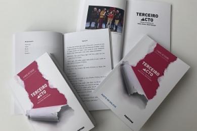 A Xunta publica o libro do espectáculo do CDG 'Terceiro acto', que remata mañá as funcións no Salón Teatro de Santiago