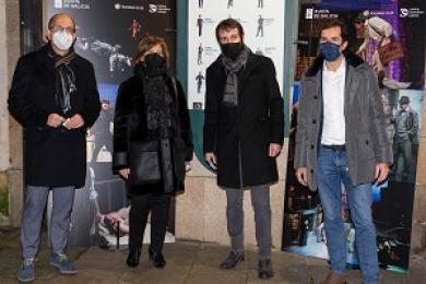 A produción do Centro Dramático Galego 'A peste' enche na súa estrea o Salón Teatro
