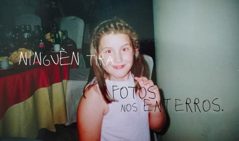 Ninguén tira fotos nos enterros