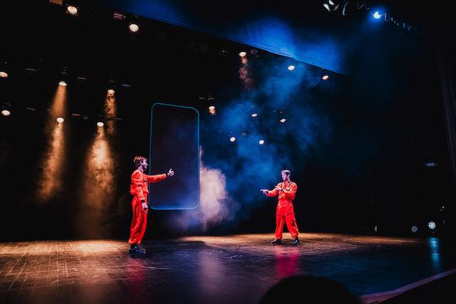 Dentro y Fuera - Pepe y Lucas