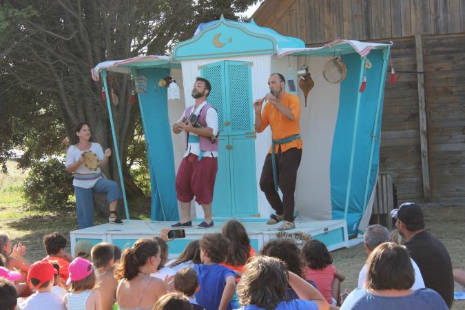 Sherezade, Aladino e os tres beduinos