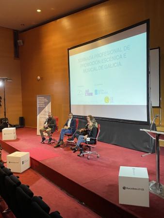 A Xunta e as asociacións empresariais de escena e de música reúnen máis de 70 profesionais galegos e portugueses na xornada de apertura de Culturgal