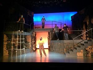 O Centro Dramático Galego ofrece cada luns accións escénicas improvisadas arredor da súa nova produción 'A peste'