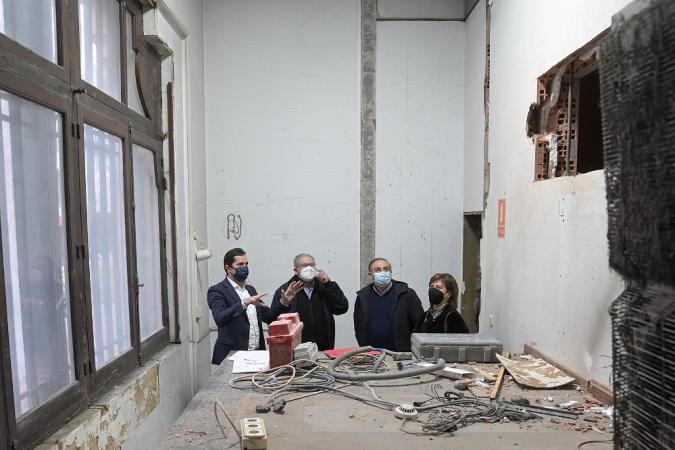 Avanzan as obras na Filmoteca de Galicia para dotar a sala de cine de novo equipamento técnico e mobiliario