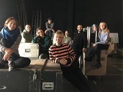 O Centro Dramático Galego arranca os ensaios de 'Ás oito da tarde, cando morren as nais' baixo a dirección de Marta Pazos