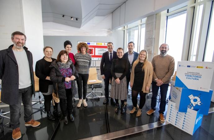 Cinco concellos rurais do Camiño acollen as aulas intexeracionais do proxecto teatral '5x5' dentro do programa da Xunta 'Territorio Cultura'