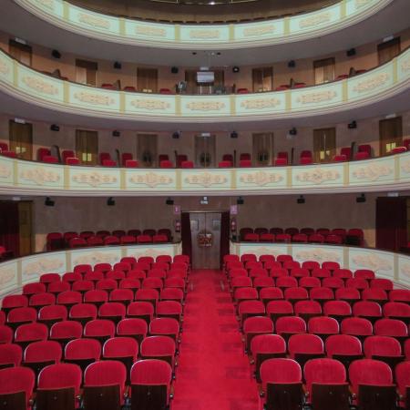 A Rede Galega de Teatros e Auditorios promove sete das funcións da nova carteleira do Teatro Principal de Ourense