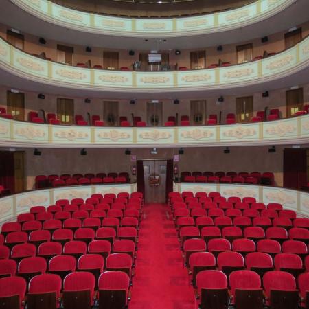 A Rede Galega de Teatros e Auditorios promove sete das funcións da nova carteleira do Teatro Principal de Ourense